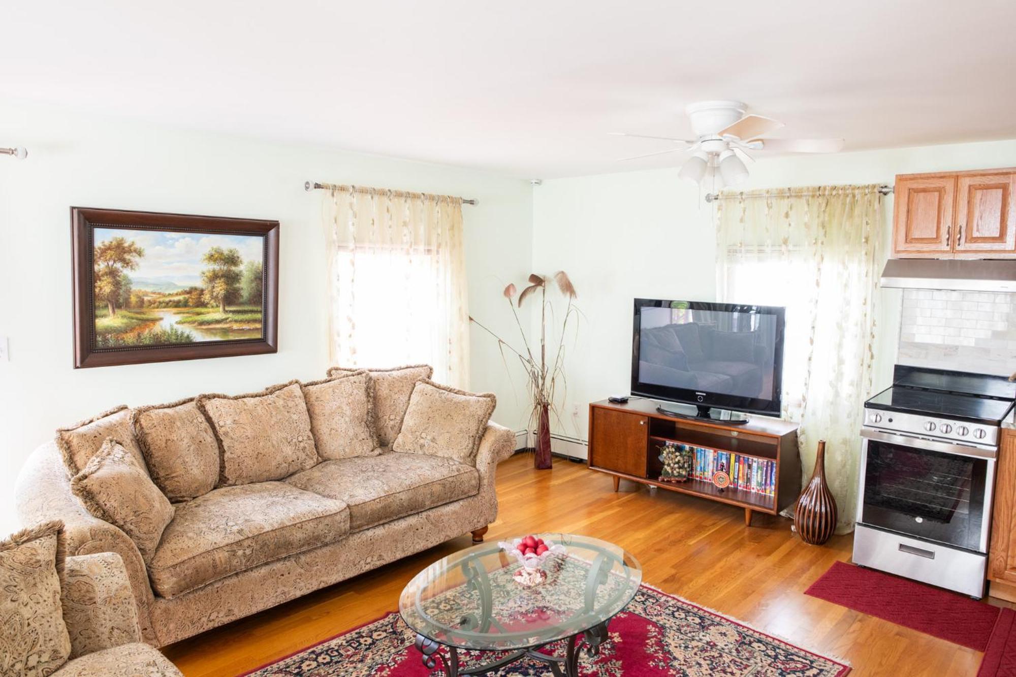 Beautiful Apartment-5 Beds-Full Kitchen-Parking-Super Clean! บอสตัน ภายนอก รูปภาพ